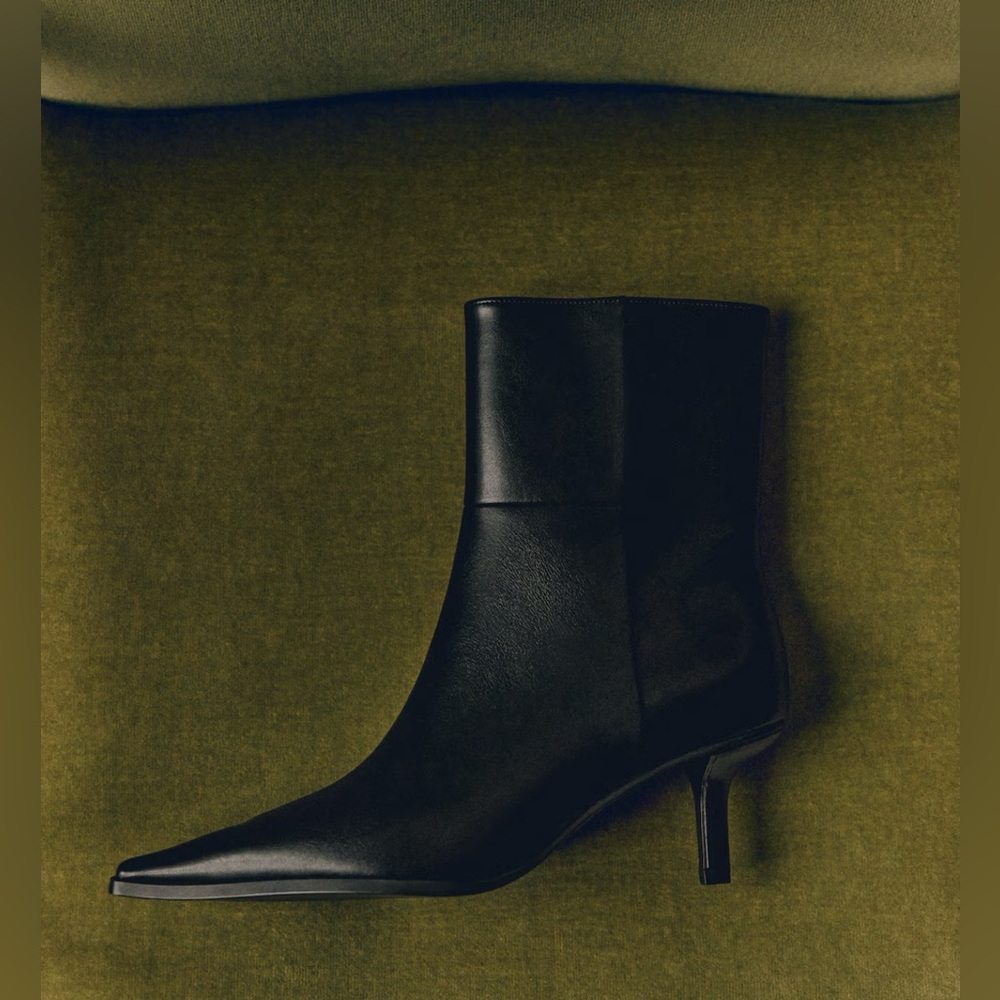 Hm heeled ankle boots